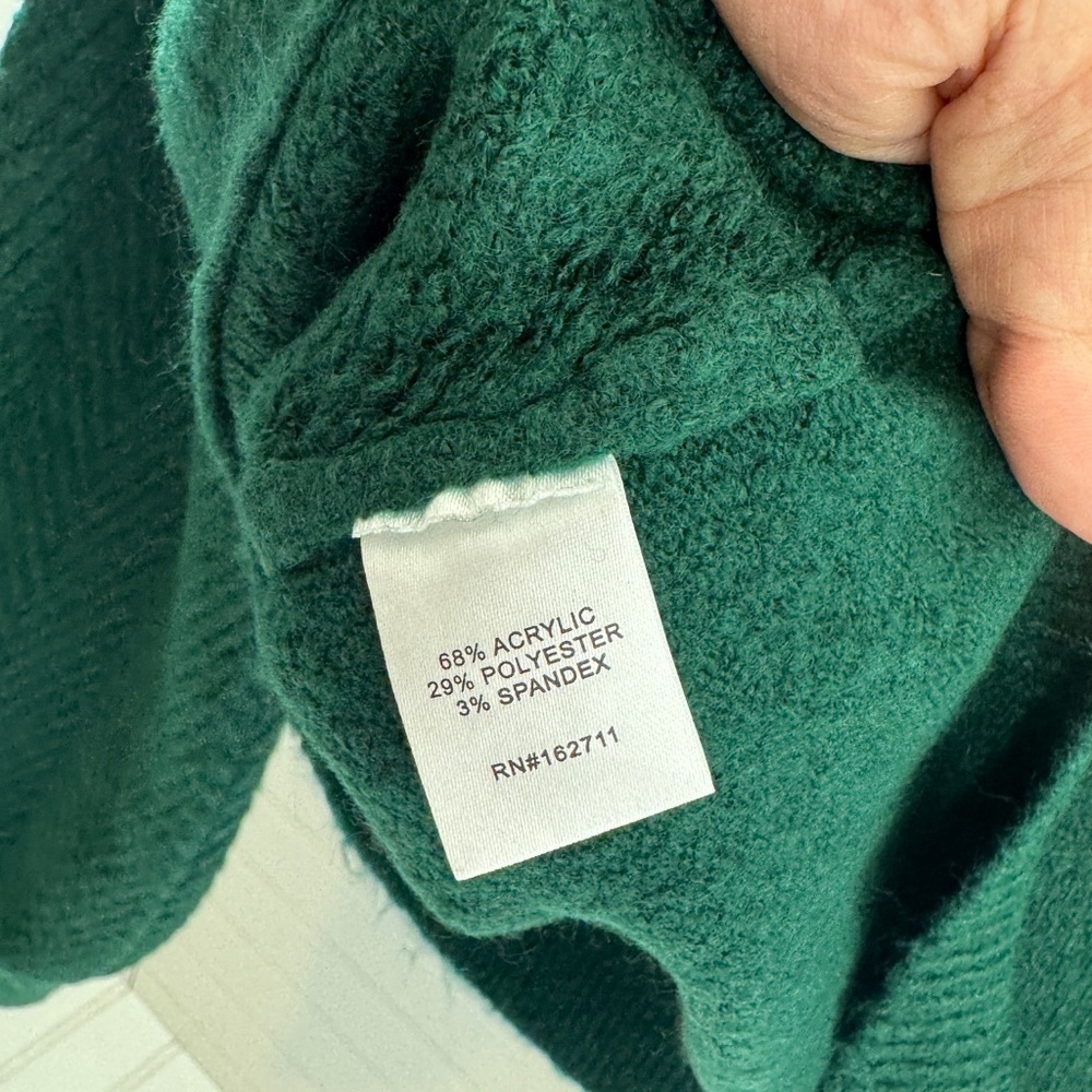 NEW Love Ellie Alida Turtleneck Sweater Dark Green Large - Picture 4 of 7